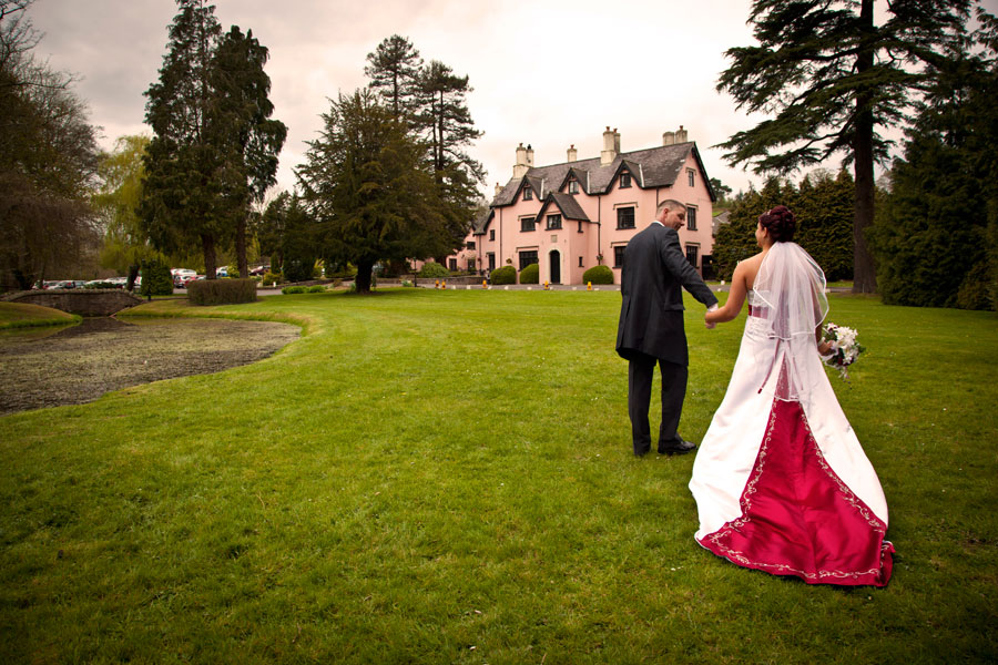 couple at a wedding photo shoot